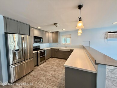 14 Center Place, Staten Island, NY 10306 - photo 4