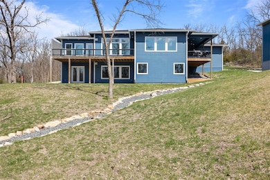 35837 Red Pine Ct, Earlham, IA 50072 - photo 3