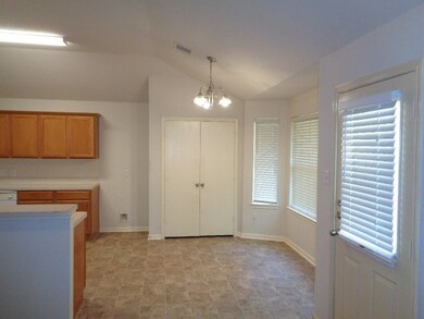 9807 Woodhollow Dr, Conroe, TX 77385 - photo 3