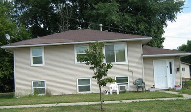 8 19th St N bj