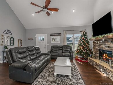 144 Hidden Knoll Dr, Hendersonville, NC 28792 - photo 7