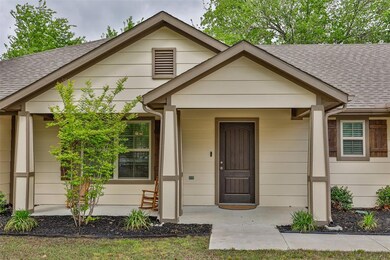 1615 S Lindsay St, Gainesville, TX 76240 - photo 2