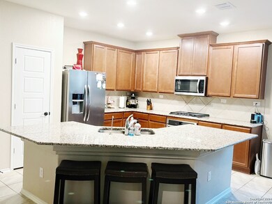 11208 Hill Top Bend, Helotes, TX 78023 - photo 4