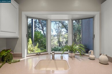 1566 Ashwood Dr, Martinez, CA 94553 - photo 7