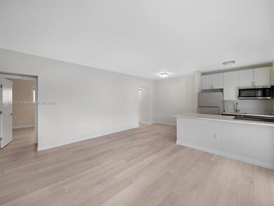 1525 Michigan Ave unit 5, Miami Beach, FL 33139 - photo 3