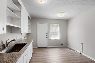 3922 Alice St, Houston, TX 77021 - photo 3