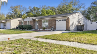 2647 Kenwood Dr E, Jacksonville, FL 32210 - photo 4