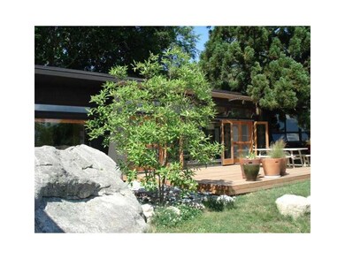 2717A Commodore Perry Hwy, South Kingstown, RI 02879 - photo 2