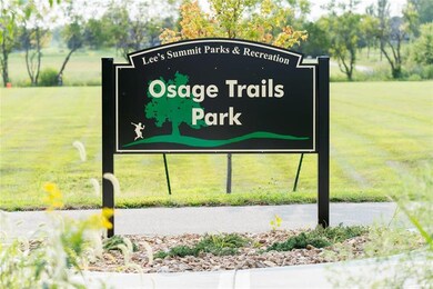 1237 SW 40th St, Lees Summit, MO 64082 - photo 2