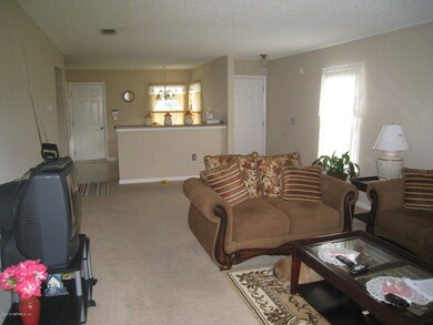 7821 Cherry Field Dr, Jacksonville, FL 32216 - photo 2