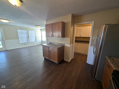 2103 Cedarmill Dr, Franklin, IN 46131 - photo 7