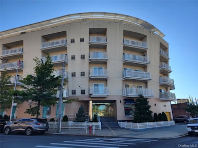 81-14 Queens Blvd unit PH6C, Elmhurst, NY 11373 - photo 2