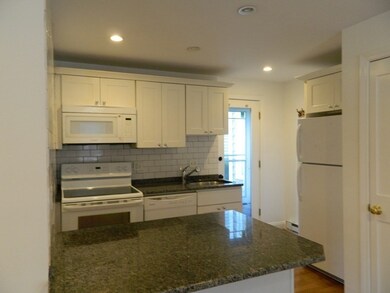 284 Washington St unit 1, Marblehead, MA 01945 - photo 4