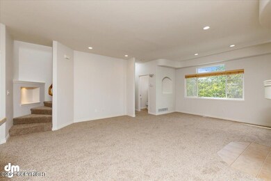 04-Living Room 20210810-DW-4926