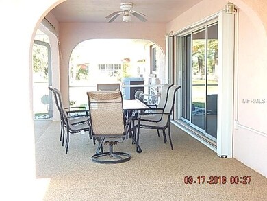 Good sized lanai with ceiling to be out of the sun