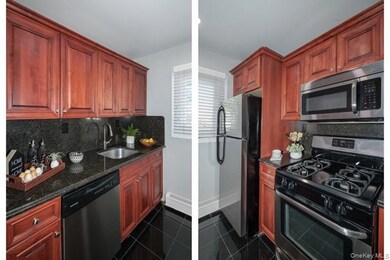 675 Conklin St unit 5A, Farmingdale, NY 11735 - photo 2