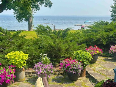 283 N End Rd E, North Hero, VT 05474 - photo 4