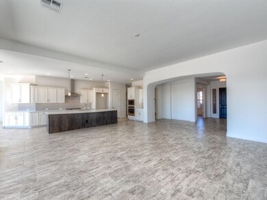 005_Open Floor Plan