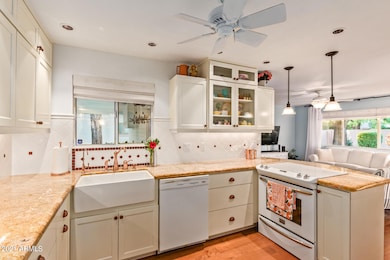 244 E Concorda Dr, Tempe, AZ 85282 - photo 4