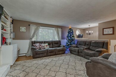 19 Sparhawk Dr, Londonderry, NH 03053 - photo 3