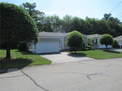 73 Orchard Meadows Dr, Smithfield, RI 02917 - photo 3