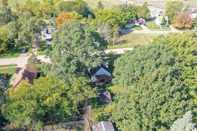 1932 Lowell Ave unit Upper Unit, Saginaw, MI 48601 - photo 6