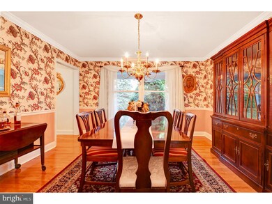 284 Winthrop Rd, Berwyn, PA 19312 - photo 5