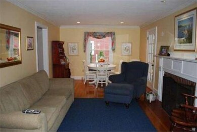 8 Thornton Rd, Waltham, MA 02453 - photo 4