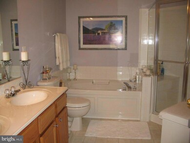 24762 Stone Station Terrace unit 204, Stone Ridge, VA 20105 - photo 5