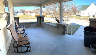 390 6th St NE, Linton, IN 47441 - photo 6