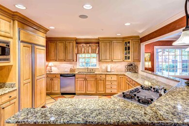 Built-in Refrigerator, stainless double ovens, gas