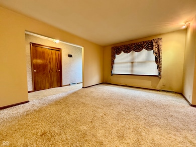 4515 W Mission Ct, Columbus, IN 47203 - photo 4