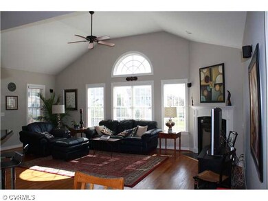 9338 Crestfield Dr, Mechanicsville, VA 23116 - photo 5