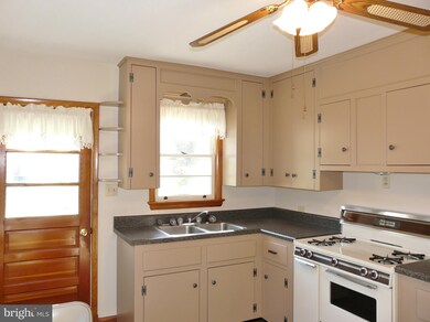 367 W Old Cross Rd, New Market, VA 22844 - photo 7