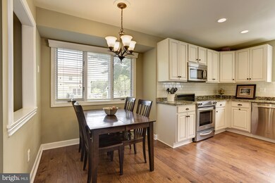 8109 Tamar Dr, Columbia, MD 21045 - photo 5