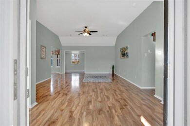 Huge open entryway leads into the spacious living 