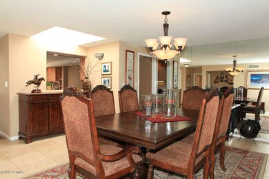 Dining Room-Oakshore