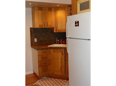 Kitchen. vaulted ceilings
