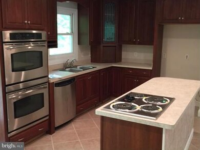 37238 E Spicer Dr, Mechanicsville, MD 20659 - photo 2