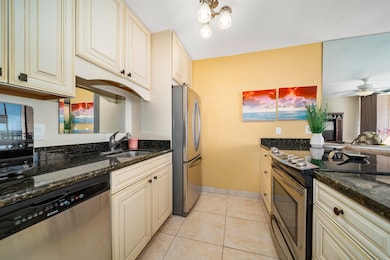 30 Hauoli St unit 202, Wailuku, HI 96793 - photo 5