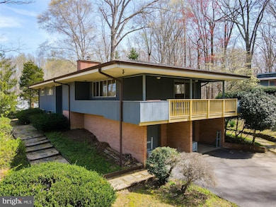 9457 Boyds Turn Rd, Owings, MD 20736 - photo 2