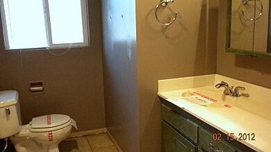 1011 SE Rogue Dr, Grants Pass, OR 97526 - photo 7