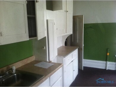 810 Harrison Ave, Defiance, OH 43512 - photo 4