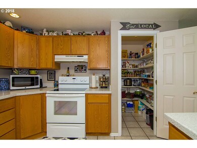 108 Nicholas Ct, Sutherlin, OR 97479 - photo 7