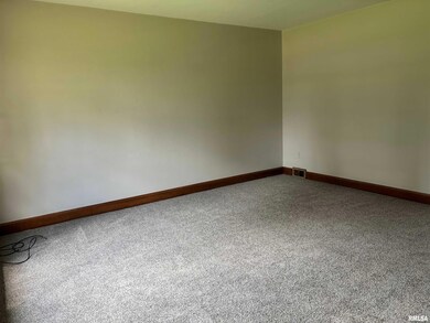 1728 E Locust St unit O, Davenport, IA 52803 - photo 3