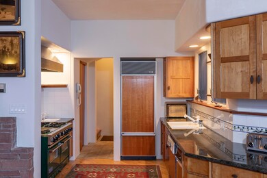 Kitchen (1)