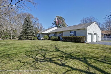 9 Honey Ln, Tinton Falls, NJ 07712 - photo 2