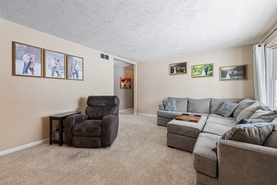 05_8774RugglesRd_10001_LivingRoom_LowRes