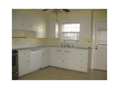 1 Red Cross Ave unit A, Newport, RI 02840 - photo 4