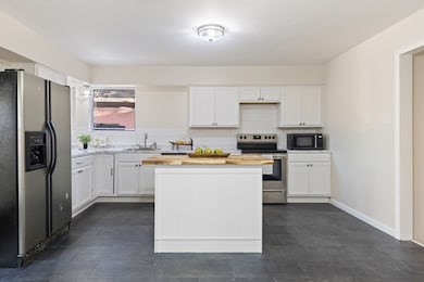 210 Old Mill Ln, Dallas, TX 75217 - photo 5